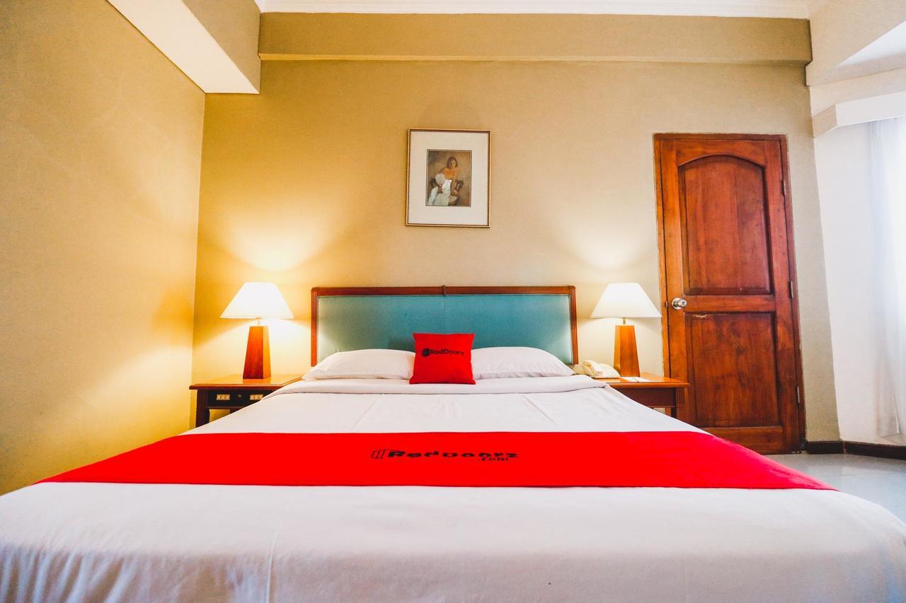 Reddoorz Plus Near Monumen Nasional Jakarta Ngoại thất bức ảnh